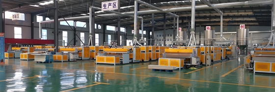 شراء 1400 / 1800mm PP هول شبكة لوح آلة صناعة البلاستيك PP خط طحن لوح هول online manufacture