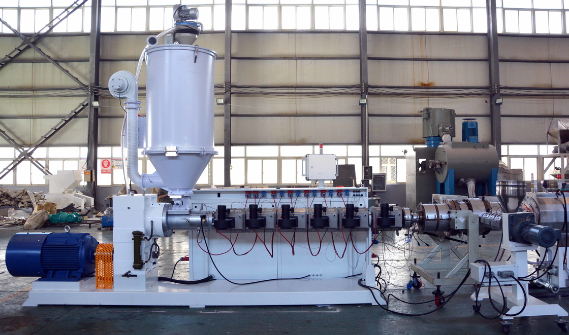 SJ150/28 90kw 380kg/h عالية الكفاءة الكبيرة الناتجة محرك طحن واحد المسمار في HDPE PE PE ذو الوزن الجزيئي العالي للغاية للأنابيب