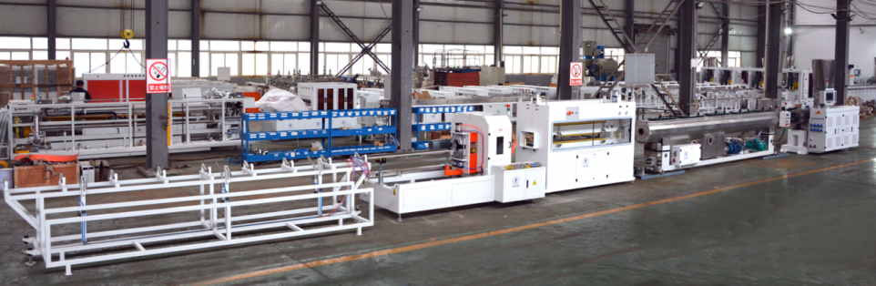 خط إنتاج أنابيب PVC 1-6 بوصة مع HYZS65/132 مخروط مزدوج المسمار محرك 45kw ومخرج 420kg/h