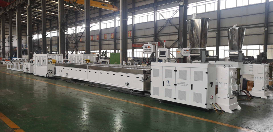 WPC الخشب البلاستيكي ملف تعريف 240mm PVC الجدار الرغوة لوحة التبديل طلاء الطحن 55/120 PVC مزدوج المسمار طحن