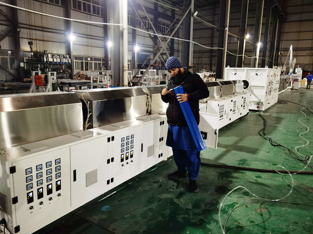 250-630mm / 315-800mm خط إنتاج أنابيب PVC-O 380V / 3P / 50Hz خط طحن أنابيب PVC O
