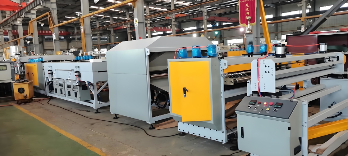 1400 / 1800mm PP هول شبكة لوح آلة صناعة البلاستيك PP خط طحن لوح هول